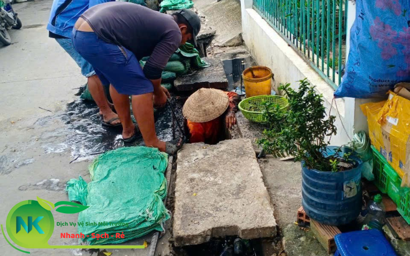 hố ga thoát nước chậm
